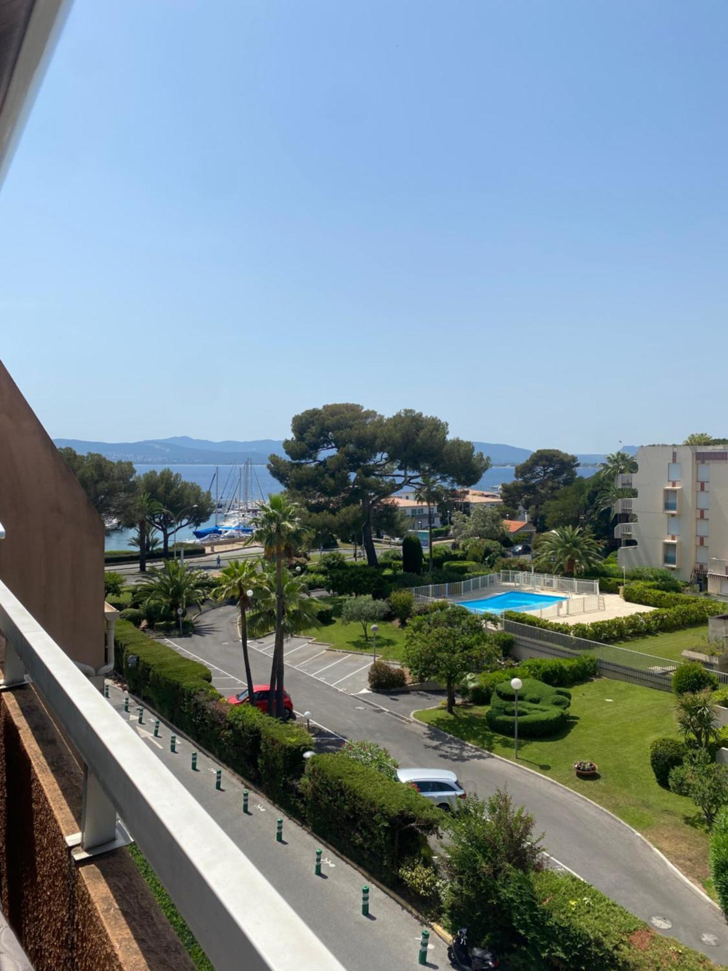 Vue Port Santa Lucia * Saint-Raphael (Var)